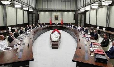 Türkiyə TŞ İranın İsrailə raket hücumlarını müzakirə edir