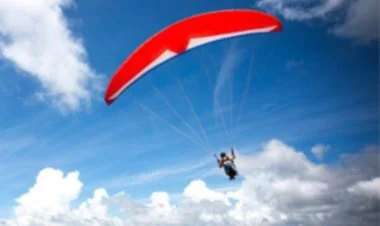 Qubada paraşütçü qəza törədərək ölüb