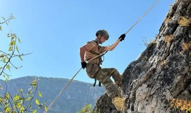 Azərbaycan hərbçiləri Türkiyədə təlimdə iştirak ediblər FOTO