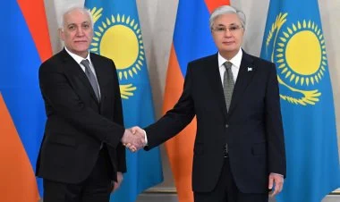 Tokayev Bakı-İrəvan danışıqlarına yenə Almatını təklif edir