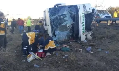 Türkiyədə dəhşətli avtobus qəzası, 7 ölü, 33 yaralı FOTO