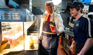 Donald Tramp hamburger restoranında işlədi