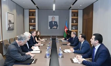 Ceyhun Bayramov Karpenter ilə görüşüb