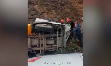 Şuşa-Laçın yolunda yük avtomobili aşıb VİDEO