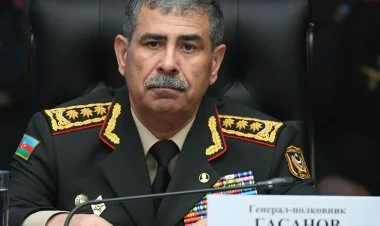 Azərbaycan müdafiə naziri Belarusa rəsmi səfər edib