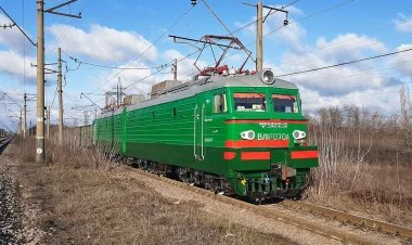 Elektrovoz iki nəfərin həyatına son qoydu