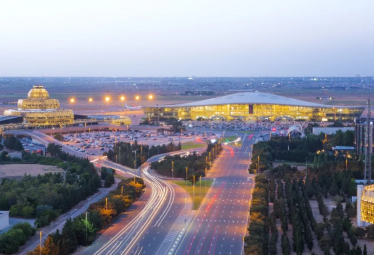 Aviaşirkətlər məcburi eniş üçün Bakı aeroportuna düşüb