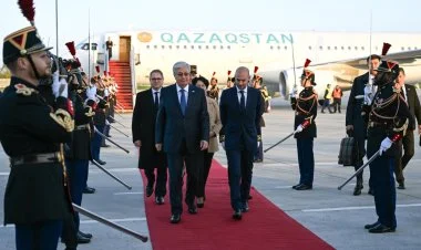 Qazaxıstan Prezidenti Fransaya dövlət səfərinə gəlib