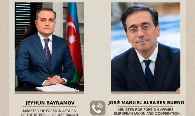 Ceyhun Bayramov İspaniya XİN rəhbəri ilə telefonla danışıb