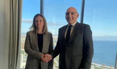 Elçin Əmirbəyov BMT məmuru ilə mina problemini müzakirə edib