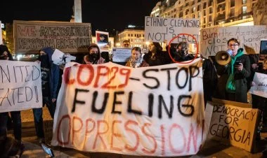 Milli Məclisə namizəd olan şəxs antiazərbaycan mitinqində