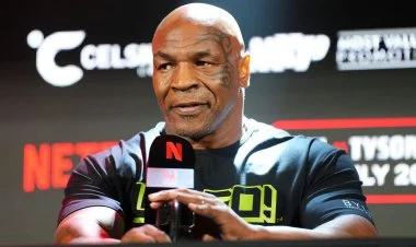 Mayk Tayson 19 ildən sonra rinqə qayıdır