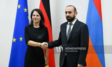 Annalena Berbok Ermənistana səfər edib