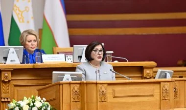 Sahibə Qafarova Sankt-Peterburqda çıxış edib