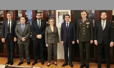 Hikmət Hacıyev NATO nümayəndə heyəti ilə görüşüb