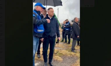 XİN Polşa Prezidentinin "binokl şousu”ndan təəssüflənir