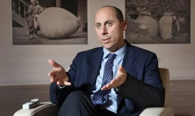 Gürcüstanın Bolqarıstandakı səfiri etirazçılarla həmrəydir