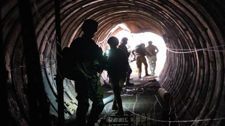 İran Tehranda müdafiə təyinatlı tunel tikir