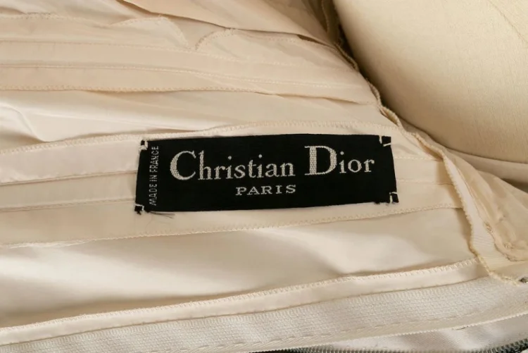 “Christian Dior" Azərbaycanda şirkətini ləğv etdi