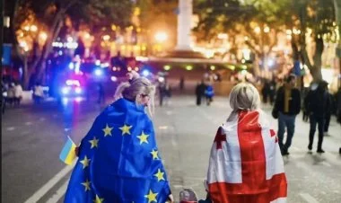 Gürcüstanda etiraz aksiyaları yenidən alovlandı FOTO