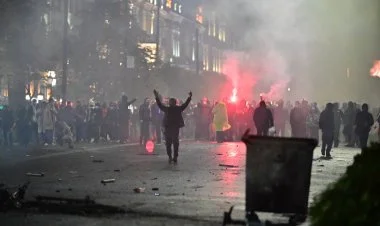 Tbilisidə etiraz aksiyalarının 4-cü gecəsi FOTOREPORTAJ