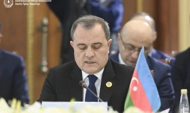 Ceyhun Bayramov İƏT Nazirlər Şurasında çıxış edib