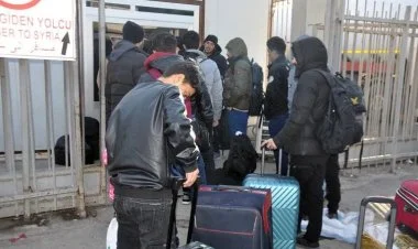 Türkiyəyə sığınan suriyalı qaçqınlar vətənlərinə qayıdır