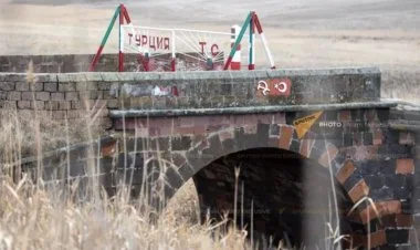 Ermənistan-Türkiyə sərhəddində 2 ölkənin məmurları görüşüb
