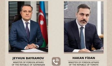 Ceyhun Bayramov Hakan Fidanla telefonla danışıb