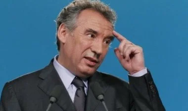 Makronun yeni baş nazirini də etimadsızlıq votumu gözləyir