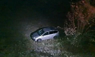 Qubada avtomobil dərəyə aşıb, ölən və yaralananlar var