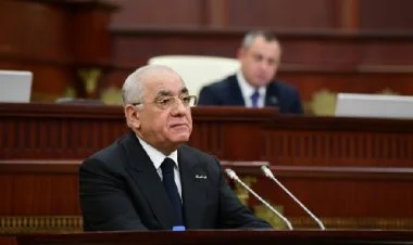 Baş nazir Əli Əsədov Milli Məclisdə hesabat verdi