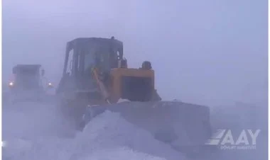 Kəlbəcər və Laçında yollar qardan təmizlənir VİDEO