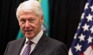 Bill Klinton xəstəxanaya aparılıb