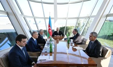 İlham Əliyev təyyarə qəzası ilə bağlı müşavirə keçirib VİDEO