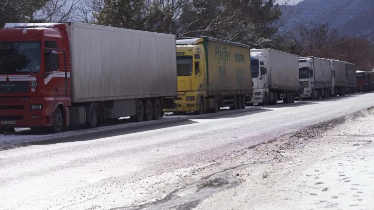 Ermənistanı Rusiya ilə birləşdirən yol bağlanıb