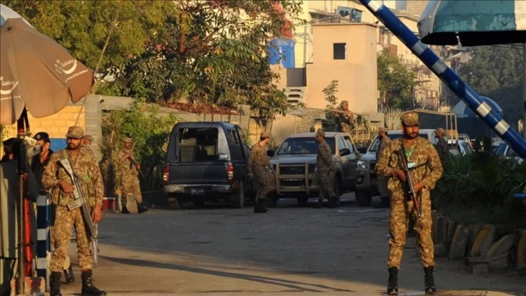 Pakistanda terror hücumu nəticəsində azı 16 hərbçi ölüb