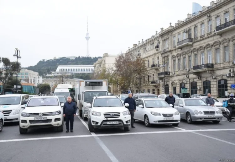 Azərbaycanda təyyarə qəzasında həlak olanlar yad edildi