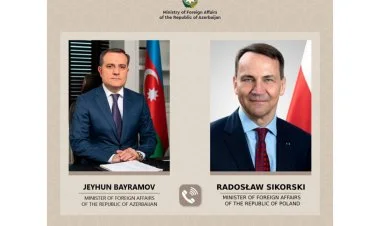 Polşa xarici işlər naziri azərbaycanlı həmkarına zəng edib