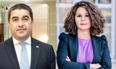 Gürcüstan parlamentinin spikeri fransız səfiri ilə məzələndi