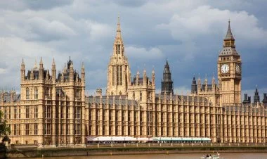 Britaniya parlamenti Qara yanvar qurbanlarını yad edib