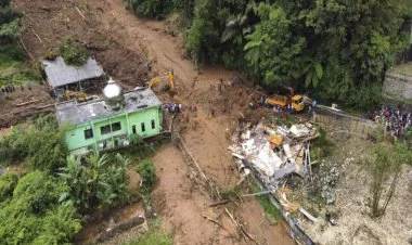 İndoneziyada torpaq sürüşməsi olub, 16 ölü