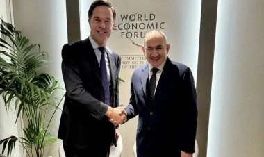 Paşinyan Davosda NATO-nun Baş katibi Mark Rutte ilə görüşüb