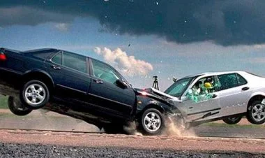 Şəmkirdə iki minik avtomobili  toqquşub, 5 nəfər ölüb