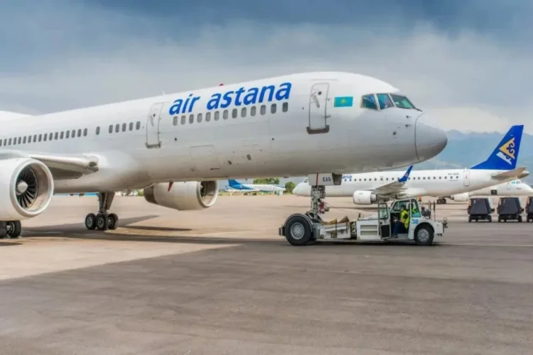 “Air Astana”nın təyyarəsi Aktauya məcburi eniş edib