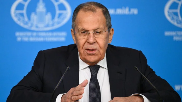 Lavrov: Bakı ilə İrəvan sülhə ya hə deməlidirlər, ya da yox