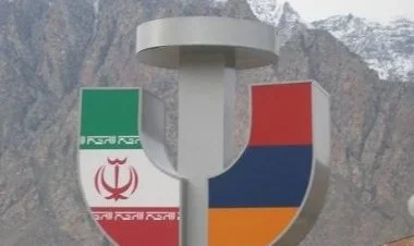 Ermənistanın İranla sərhəddində Rusiya bayrağları götürülüb