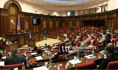 Parlament Ermənistanın Aİ-na daxil olmasına yaşıl işıq verdi