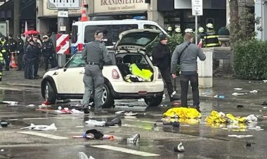 Münhendə avtomobil kütlənin üzərinə sürülüb, 20 yaralı FOTO