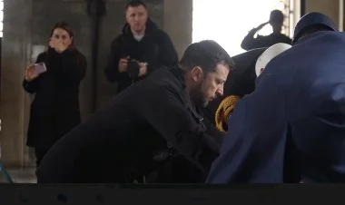 Zelenski Ankarada Atatürkün məzarını ziyarət etdi VIDEO